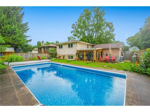 3195 St. Patrick Avenue, Niagara Falls, ON - Outdoor With In Ground Pool With Backyard