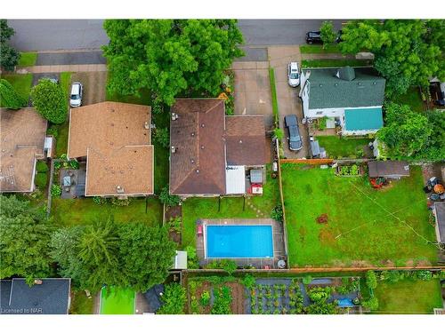 3195 St. Patrick Avenue, Niagara Falls, ON - Outdoor With In Ground Pool