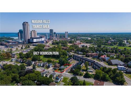 Niagara Falls, ON - Outdoor With View