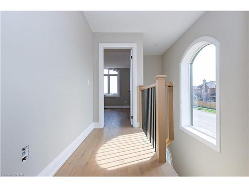 110 Elvira Way, Thorold, ON - Indoor Photo Showing Other Room