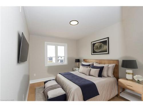 110 Elvira Way, Thorold, ON - Indoor Photo Showing Bedroom