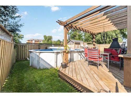 5991 Andrea Drive, Niagara Falls, ON - Outdoor With Above Ground Pool