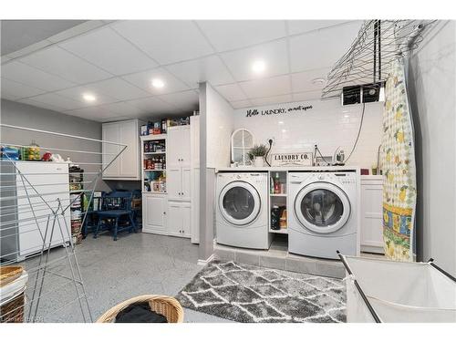 5991 Andrea Drive, Niagara Falls, ON - Indoor Photo Showing Laundry Room