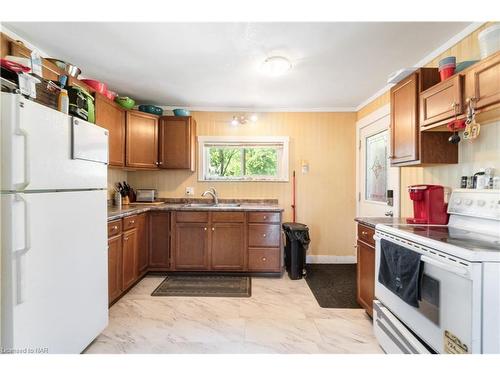 640 King Street, Port Colborne, ON - Indoor Photo Showing Kitchen