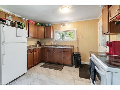 640 King Street, Port Colborne, ON - Indoor Photo Showing Kitchen