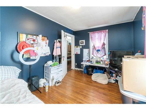 640 King Street, Port Colborne, ON - Indoor Photo Showing Bedroom