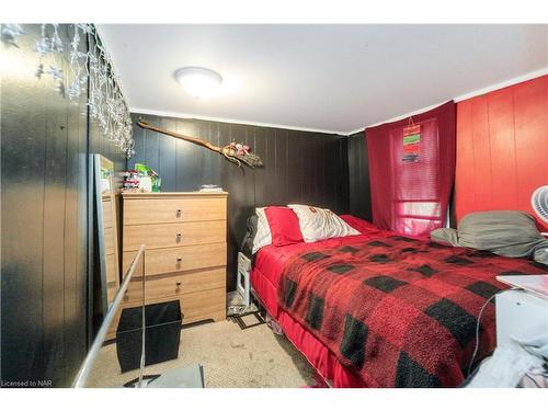 640 King Street, Port Colborne, ON - Indoor Photo Showing Bedroom