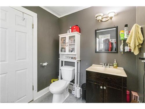 640 King Street, Port Colborne, ON - Indoor Photo Showing Bathroom