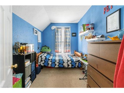 640 King Street, Port Colborne, ON - Indoor Photo Showing Bedroom