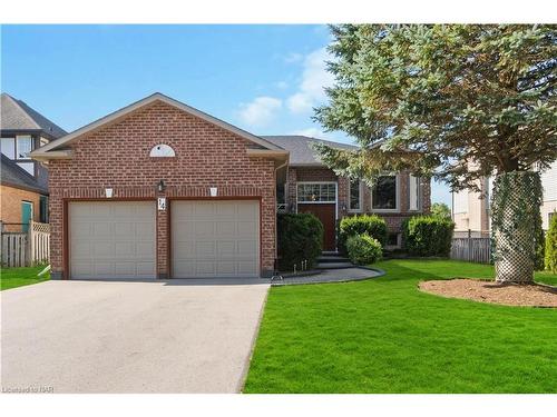 14 Meadowbrook Lane, Fonthill, ON - Outdoor With Facade