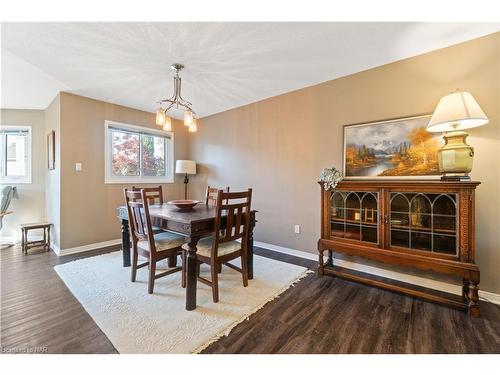 14 Meadowbrook Lane, Fonthill, ON - Indoor Photo Showing Dining Room