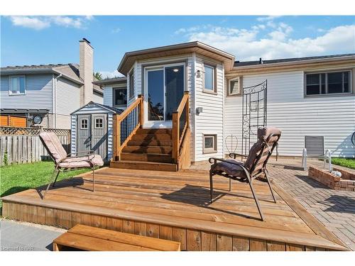 14 Meadowbrook Lane, Fonthill, ON - Outdoor With Deck Patio Veranda