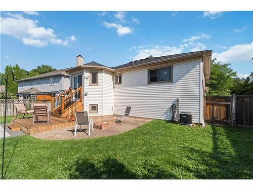 14 Meadowbrook Lane, Fonthill, ON - Outdoor With Deck Patio Veranda