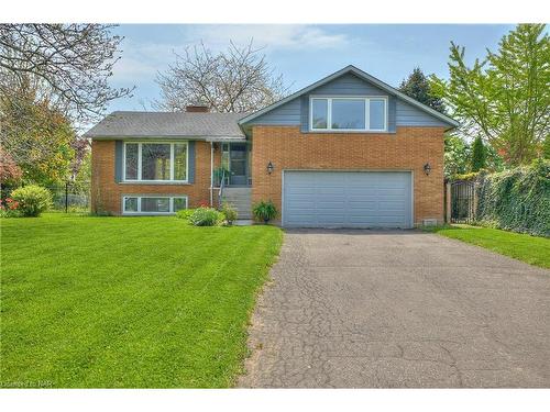 1 Tottenham Court Court, Niagara-On-The-Lake, ON - Outdoor With Facade