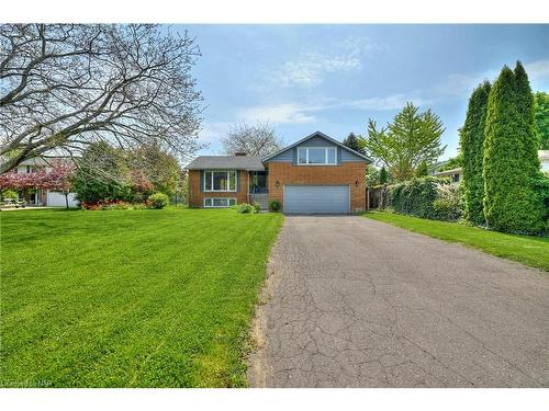 1 Tottenham Court Court, Niagara-On-The-Lake, ON - Outdoor With Facade