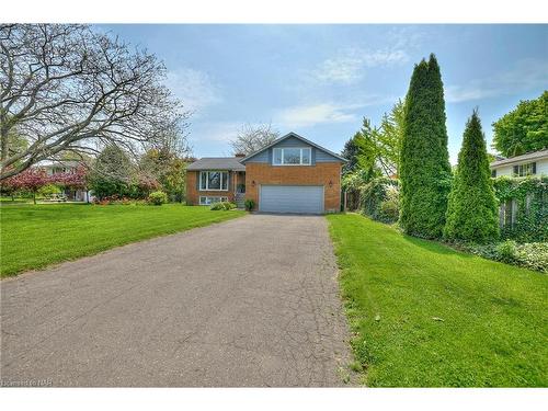 1 Tottenham Court Court, Niagara-On-The-Lake, ON - Outdoor With Facade