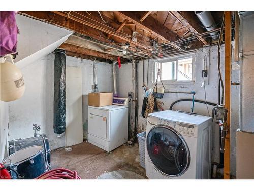 237 Wallace Avenue S, Welland, ON - Indoor Photo Showing Laundry Room