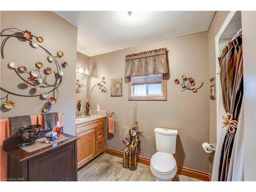 4937 Tara Avenue, Niagara Falls, ON - Indoor Photo Showing Bathroom