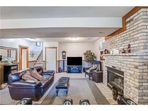 4937 Tara Avenue, Niagara Falls, ON - Indoor Photo Showing Living Room With Fireplace