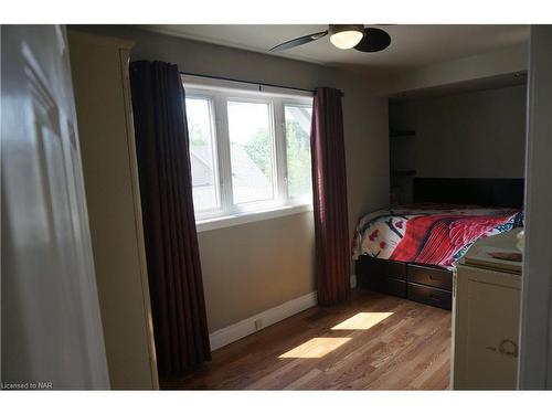 62 Cecil Street, St. Catharines, ON - Indoor Photo Showing Bathroom