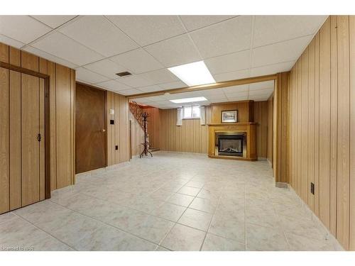 5966 Barton Crescent, Niagara Falls, ON - Indoor Photo Showing Basement