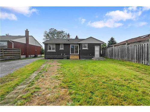 7310 Fern Avenue, Niagara Falls, ON - Outdoor