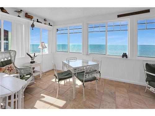 11611 Beach Road W, Wainfleet, ON - Indoor Photo Showing Dining Room