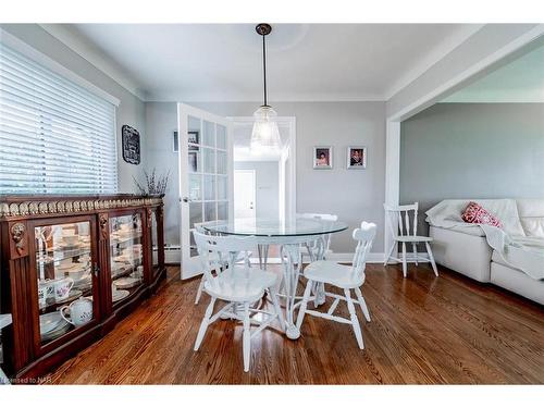 24 Munro Street, Thorold, ON - Indoor Photo Showing Dining Room