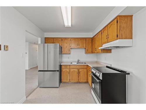 302-432 Main Street E, Hamilton, ON - Indoor Photo Showing Kitchen With Double Sink