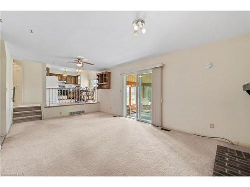 4 Prince Robert Court, St. Catharines, ON - Indoor