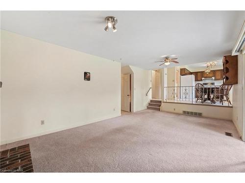 4 Prince Robert Court, St. Catharines, ON - Indoor Photo Showing Other Room