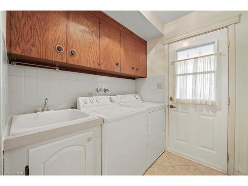 4 Prince Robert Court, St. Catharines, ON - Indoor Photo Showing Laundry Room