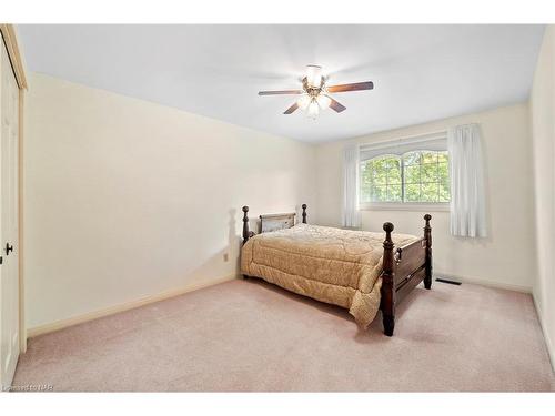 4 Prince Robert Court, St. Catharines, ON - Indoor Photo Showing Bedroom