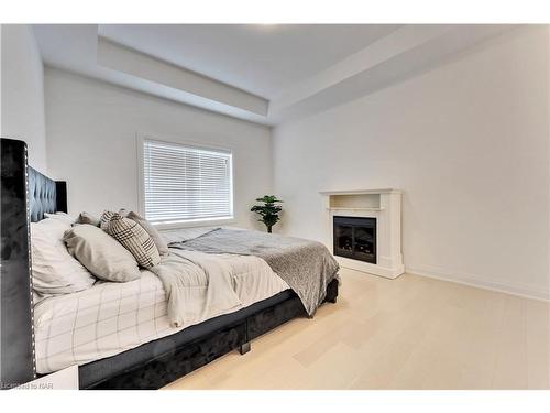 156 Schooners Lane, Thornbury, ON - Indoor Photo Showing Bedroom