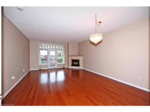 18-5070 Drummond Road, Niagara Falls, ON - Indoor With Fireplace