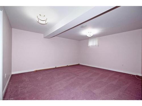 18-5070 Drummond Road, Niagara Falls, ON - Indoor Photo Showing Other Room