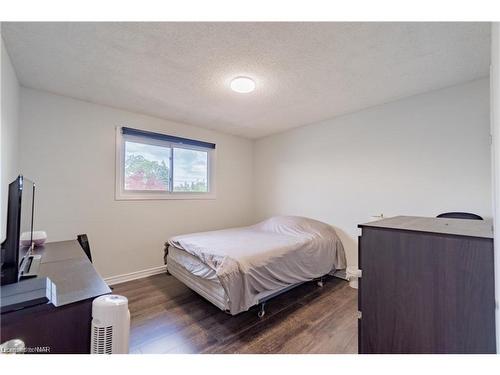 1230 Concession 2 Road, Niagara-On-The-Lake, ON - Indoor Photo Showing Bedroom