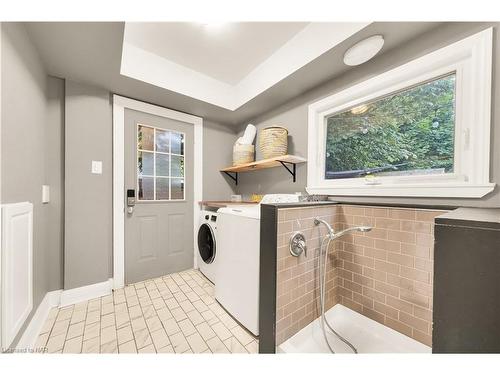 63 Yates Street, St. Catharines, ON - Indoor Photo Showing Laundry Room