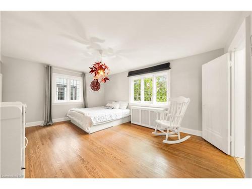 63 Yates Street, St. Catharines, ON - Indoor Photo Showing Bedroom