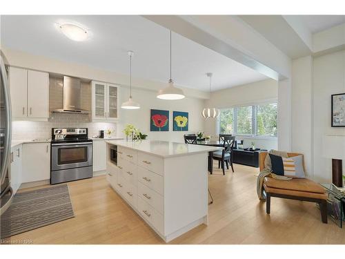 35 Cannery Drive, Niagara-On-The-Lake, ON - Indoor Photo Showing Kitchen