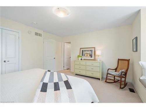 35 Cannery Drive, Niagara-On-The-Lake, ON - Indoor Photo Showing Bedroom