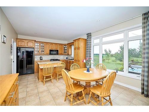 3772 Canborough Road, Fenwick, ON - Indoor Photo Showing Dining Room