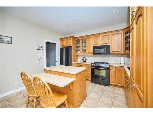 3772 Canborough Road, Fenwick, ON - Indoor Photo Showing Kitchen