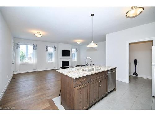 85 Borden Trail, Welland, ON - Indoor Photo Showing Kitchen