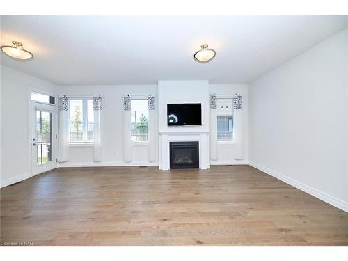 85 Borden Trail, Welland, ON - Indoor Photo Showing Other Room With Fireplace