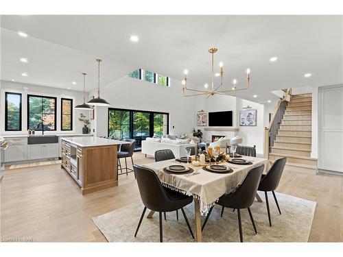 1173 Lakeshore Road W, St. Catharines, ON - Indoor Photo Showing Dining Room