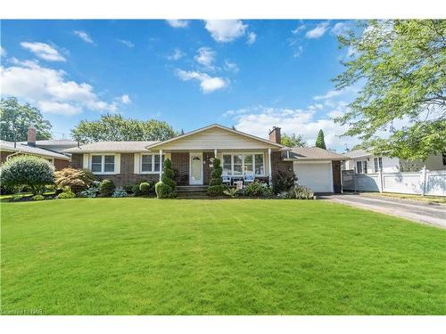 6966 Waterloo Drive, Niagara Falls, ON - Outdoor With Facade