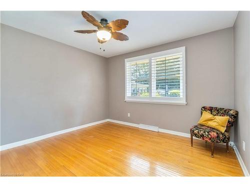 6966 Waterloo Drive, Niagara Falls, ON - Indoor Photo Showing Other Room