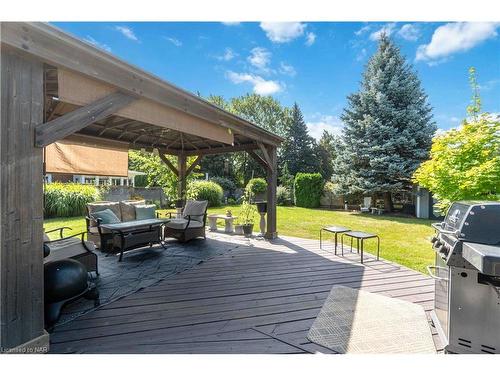 6966 Waterloo Drive, Niagara Falls, ON - Outdoor With Deck Patio Veranda