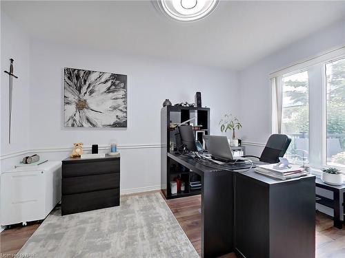 8 Bolger Drive, St. Catharines, ON - Indoor Photo Showing Office